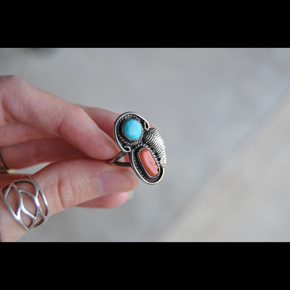 !Vintage turquoise and coral sterling silver ring!